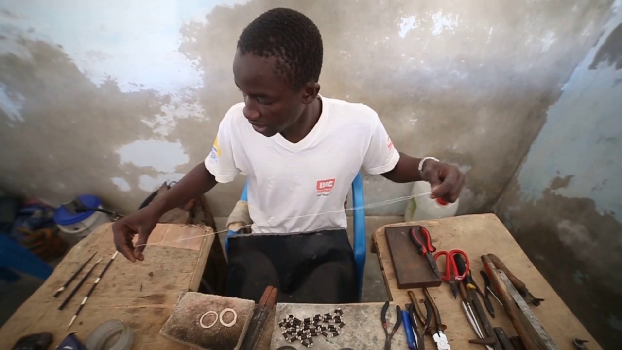 Yattou THIAM - Bijoutier - Artisans et Savoir Faire de Saint-Louis du S&eacute;n&eacute;gal