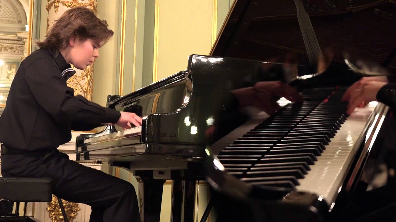 Paganini-Liszt La Campanella Michael Andreas H&auml;ringer 13 y/o