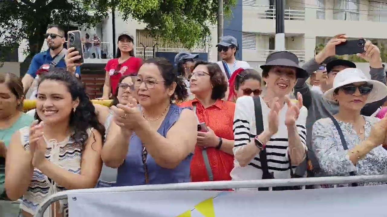 ✨ ¡MAGIA Y COLOR! La Espectacular Fiesta de la Candelaria en Puno 🇵🇪 | Danzas y Tradición