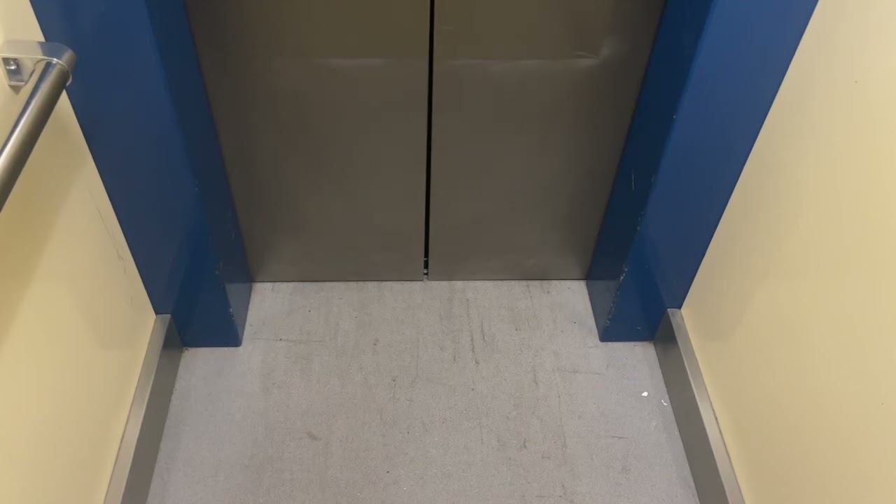 EA Foulds Lift At Undisclosed Location