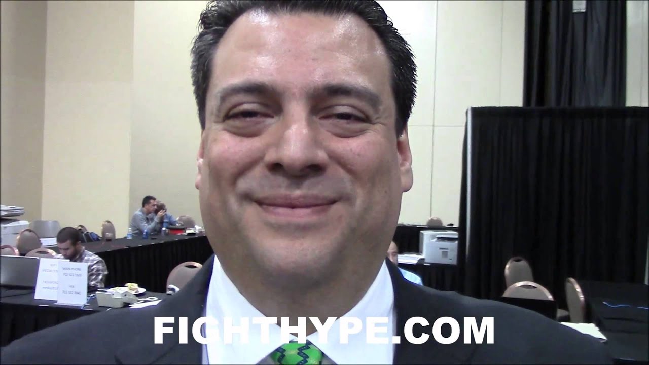 Президент WBC Маурисио Сулейман объясняет, почему Мигель Котто потерял титул. Он утверждает, что Котто заключил сделку о гонорарах.