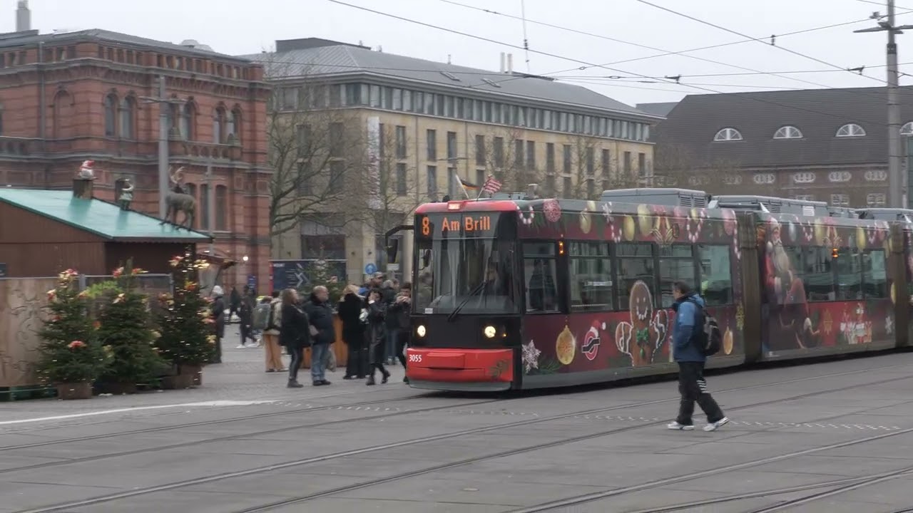 Bremer Weihnachts-Straßenbahn: GT8N Nr. 3055 verlässt Hauptbahnhof (2024)