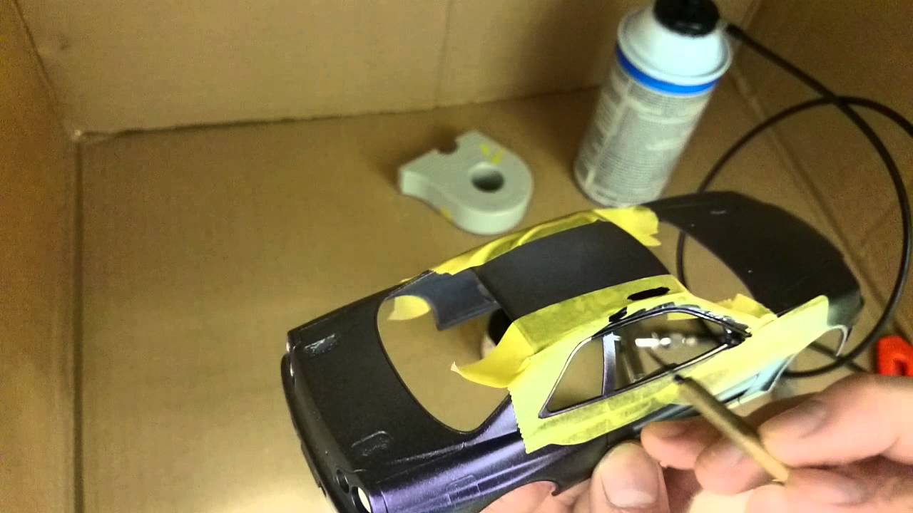 用油刷或噴筆油車窗邊膠