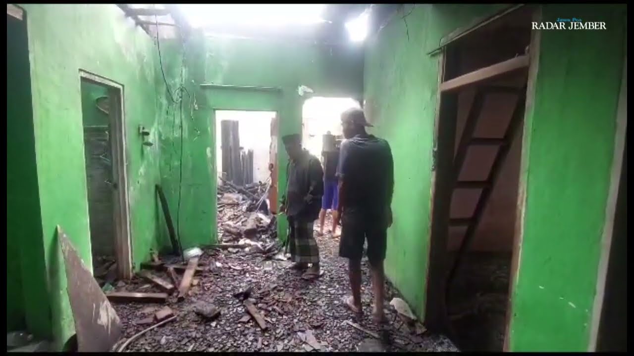 Lagi Lagi Kebakaran Rumah di Kecamatan Kalisat - RADARJEMBER.ID