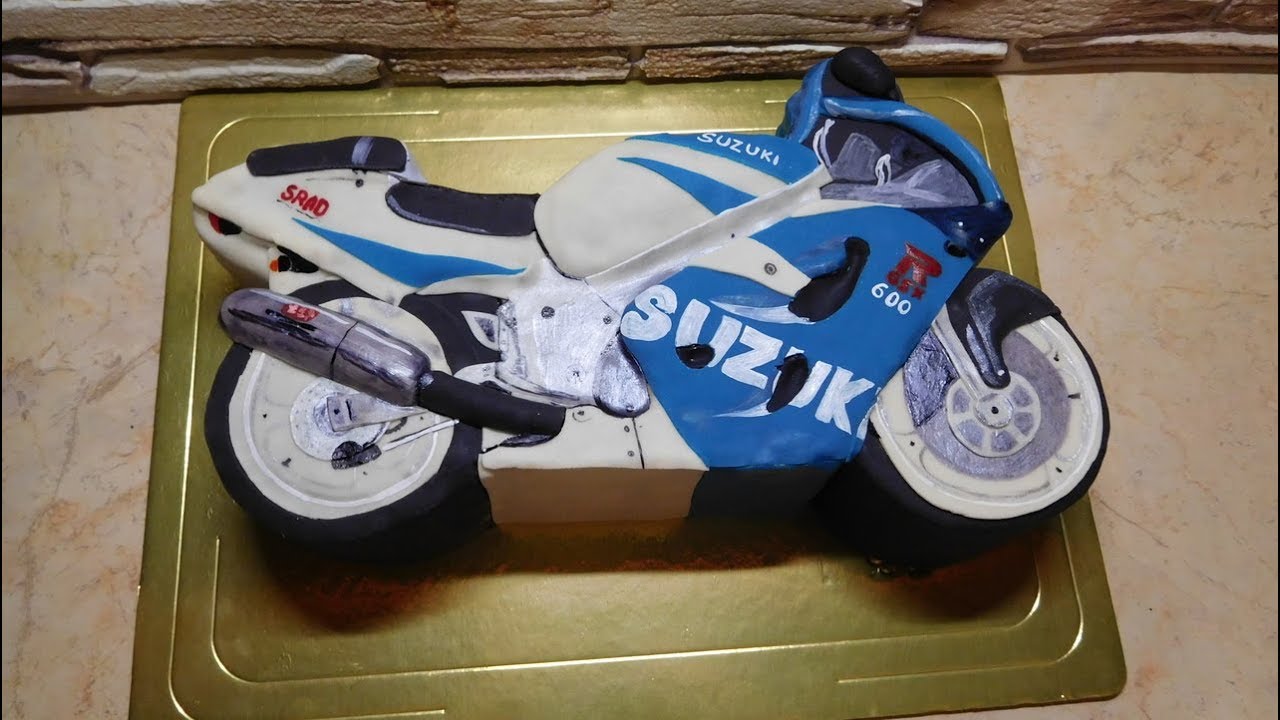 Торт в виде мотоцикла Suzuki