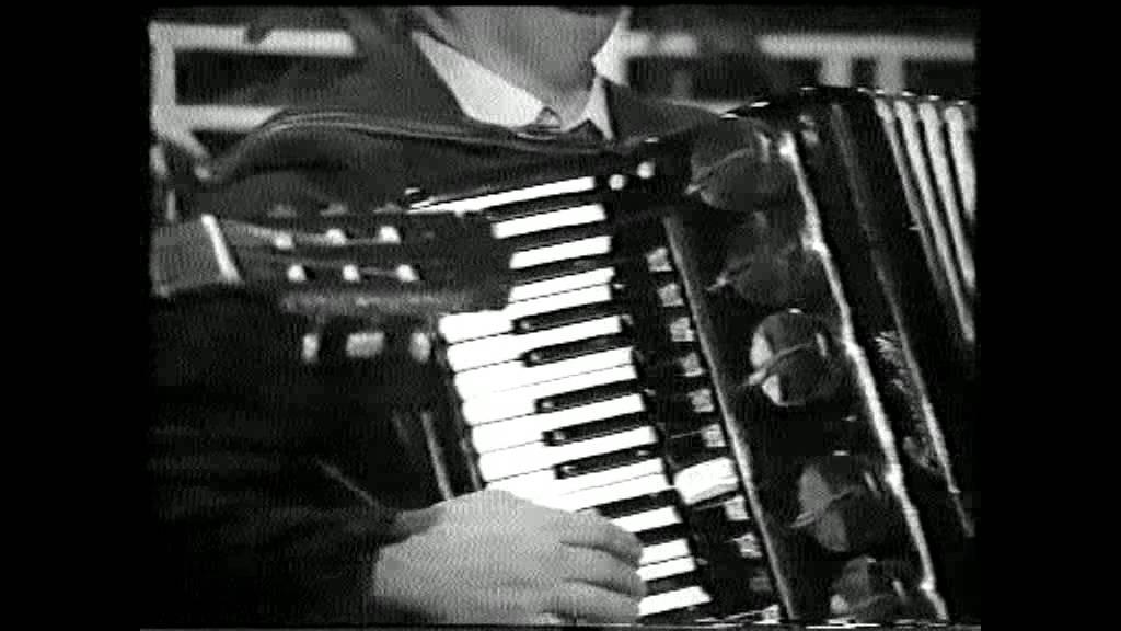ΜΙΜΗΣ ΜΑΝΟΣ - ΤΟ ΤΣΙΡΚΟ (ΤΑ ΚΟΛΛΗΤΗΡΙΑ)