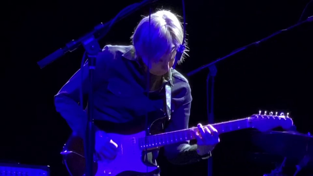 Eric Johnson - Cliffs Of Dover with long and amazing intro