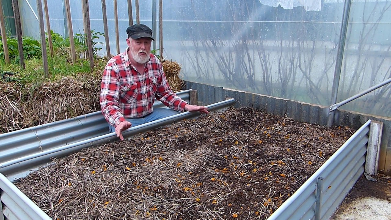 SAFE and LOW COST raised garden beds