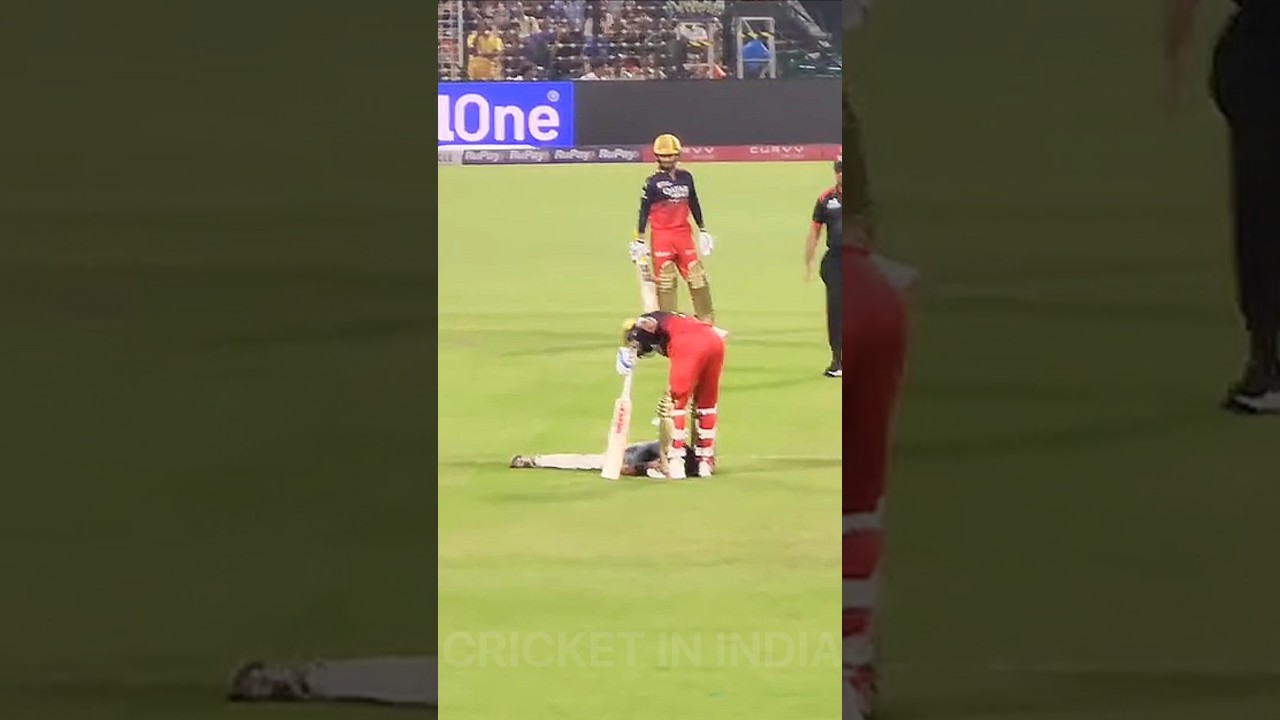 Virat Kohli Fan Touched his Feet then Virat did This Won Everyone Heart 😍 #Viratkohli #Msdhoni