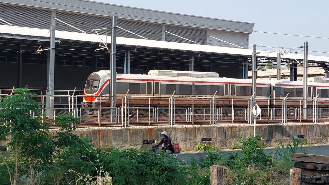 รถไฟฟ้า Airport Rail Link เข้าศูนย์ซ่อมบำรุง ที่คลองตัน