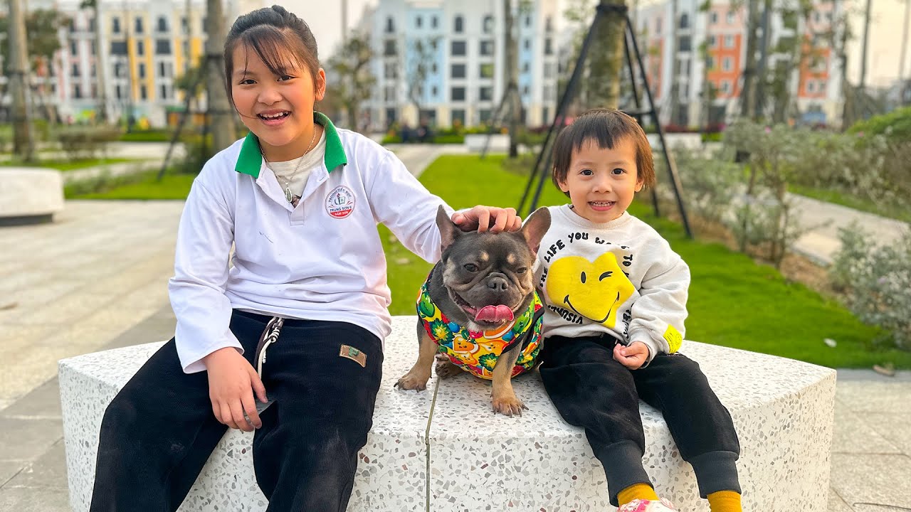 Quynh and Diem had so much fun playing in the park! Missing Kaka