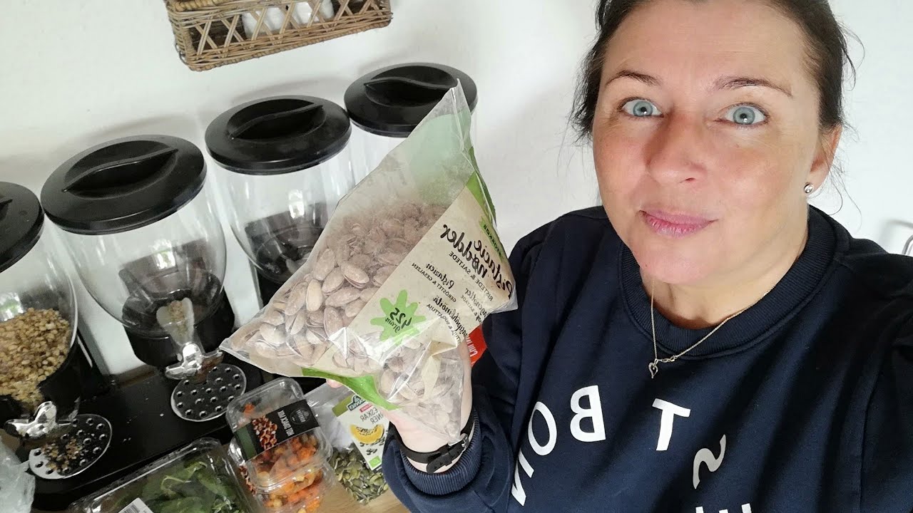 Vi har handlet sund snacks🌰Nyt m&oslash;bel p&aring; Malles v&aelig;relse👏