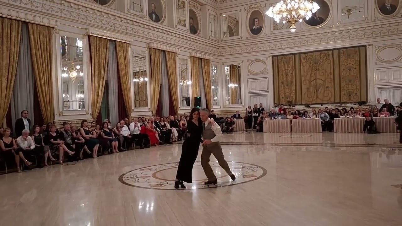 Szöllősi András és Kiss Gy.Zsófia tangó fellépése a Karácsonyi tangó bálon, Budapest 2025.dec. 20.