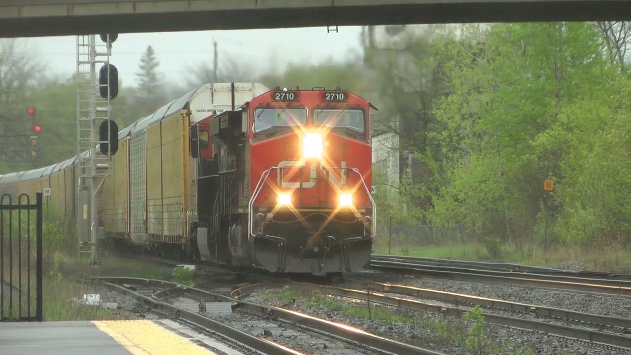VIA Train 643 Meets CN Train 368 followed by CN Train 271 May 5, 2024
