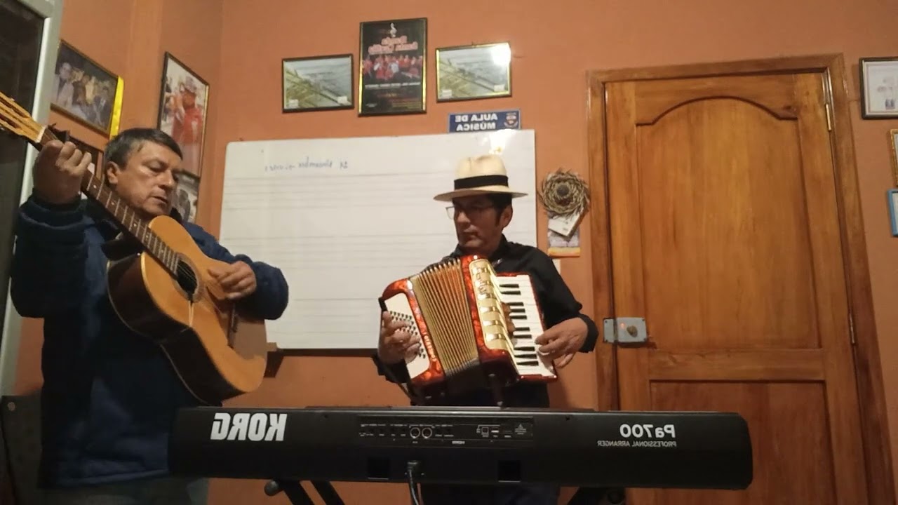 OSWALDO Y SU ACORDEÓN FIESTERO.