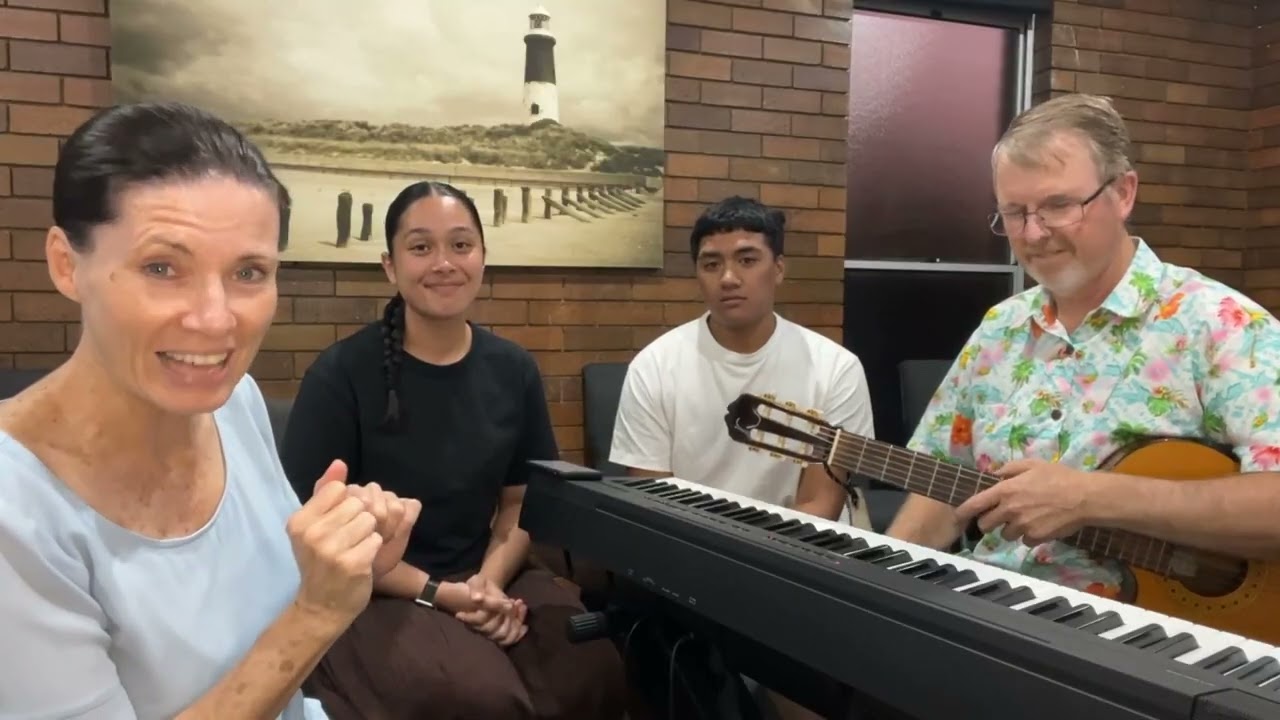 Sabbath Singalong 249  Sandra Entermann, Mian George, Elihon Taulapap  Phil Murray Maranatha S