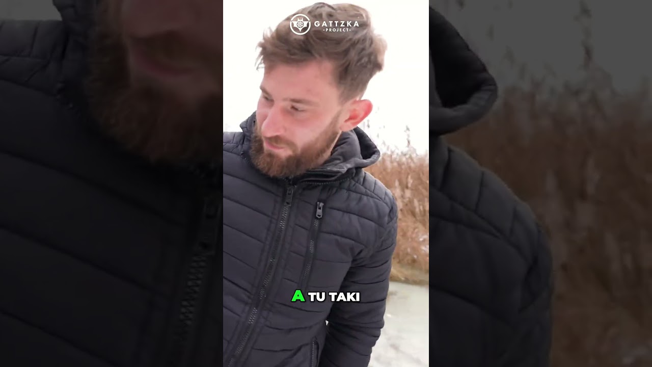Czy wyjadą z zamarzniętego jeziora? Auto utknęło! 