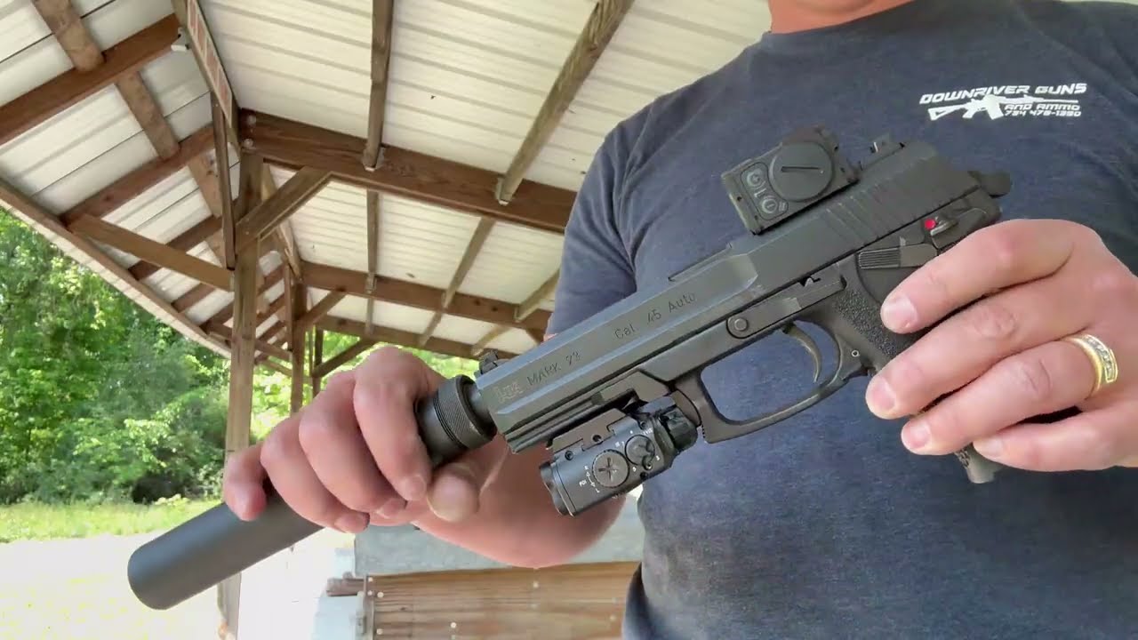 HK Mk23 с глушителем B&T SOCOM