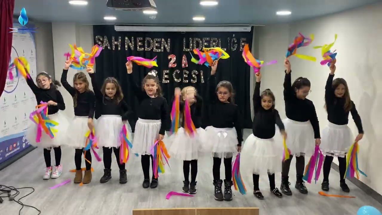 2/A Sınıfı Rengârenk Gösterisi | Sahneden Liderliğe | Lider Sancak Koleji