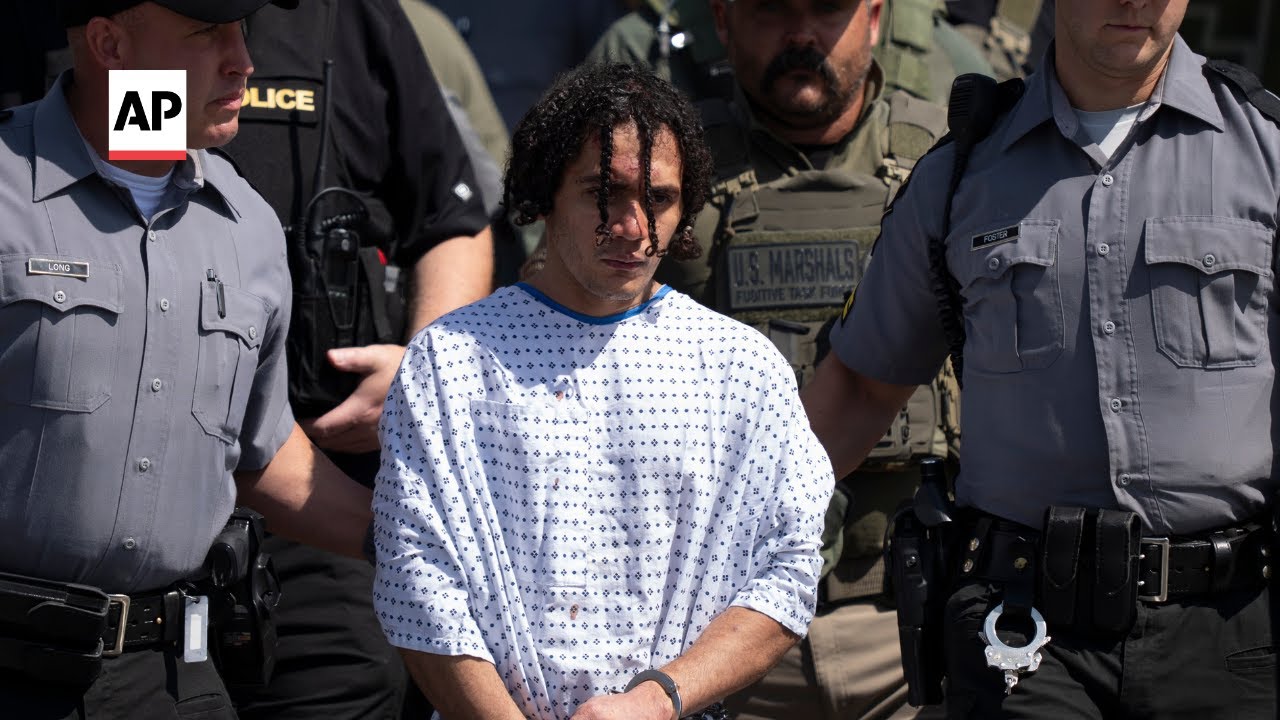 Escaped murderer planned to carjack and flee US