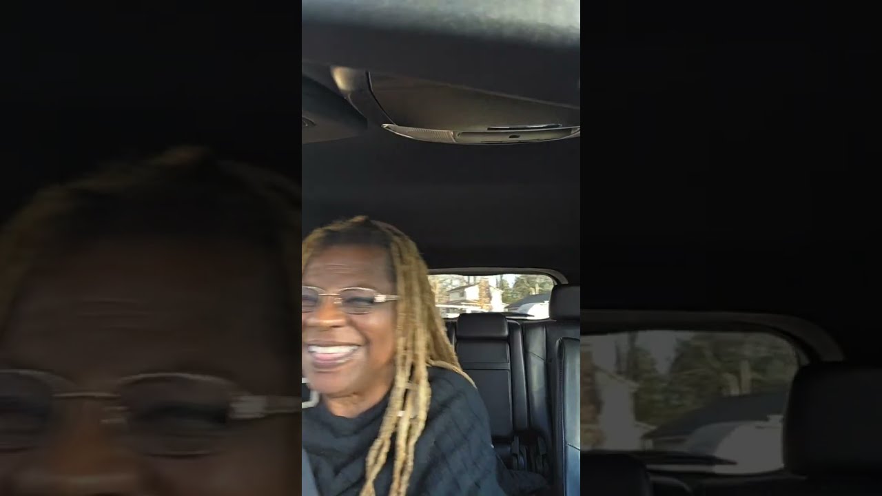 Datz Donna is live!