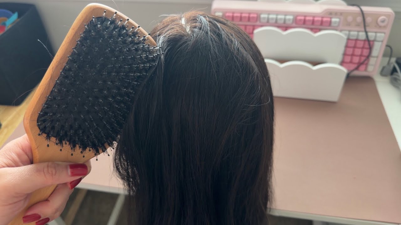 ASMR some good ole hair brushing and hair playing video 😴🫶🏻✨ 