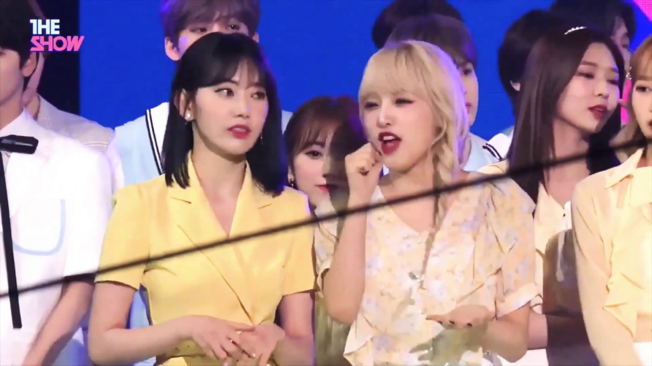 MINKKURA (IZ*ONE's Sakura & Minju)