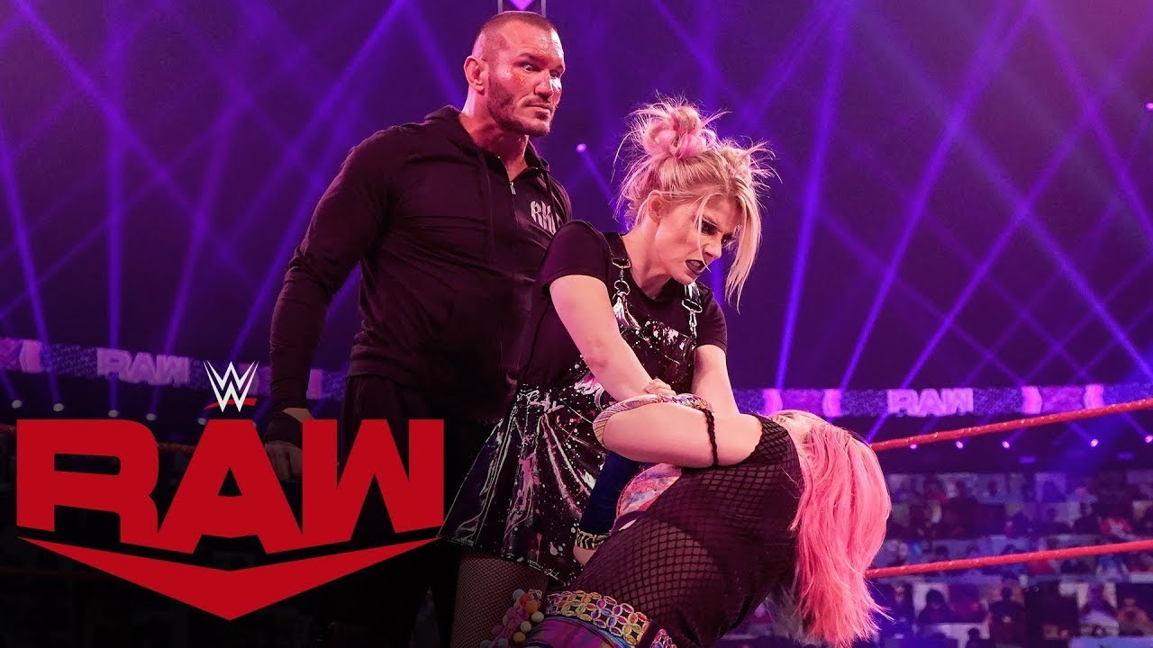 |WWE PO POLSKU| Randy Orton wykonuje RKO na Alexie Bliss
