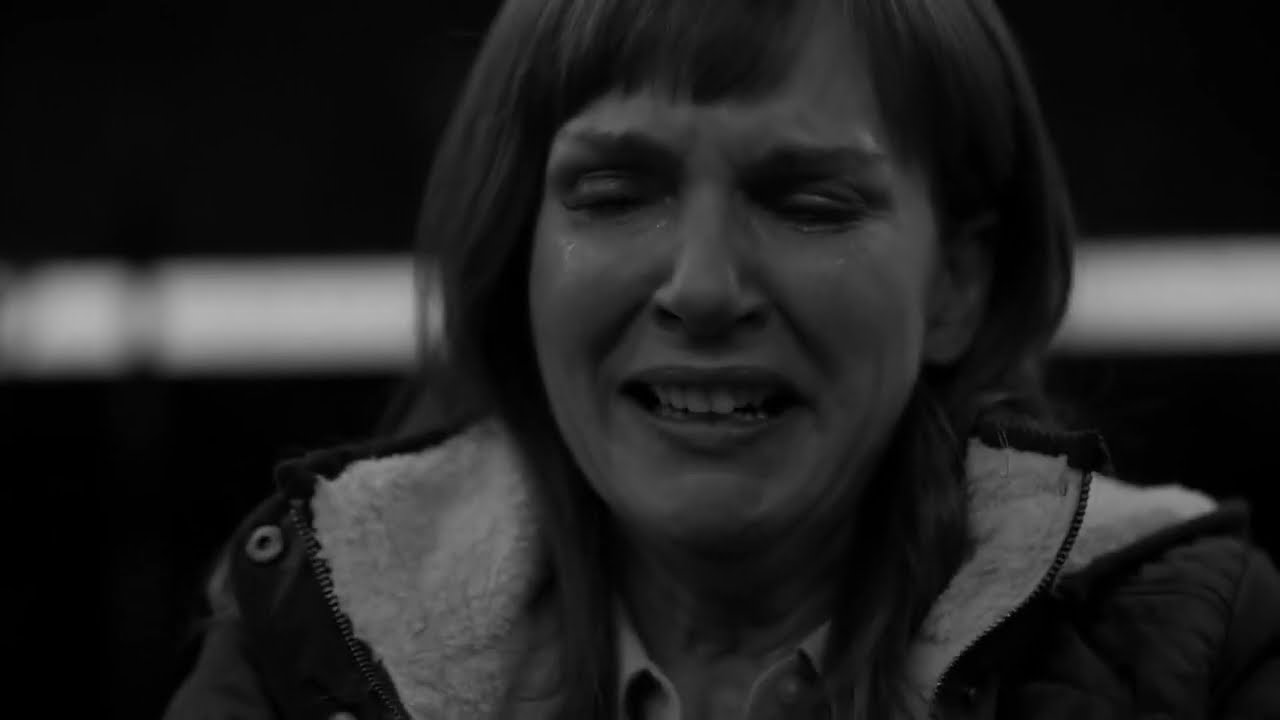 Better Call Saul 6x12 - Kim Wexler's Break Down on The Bus