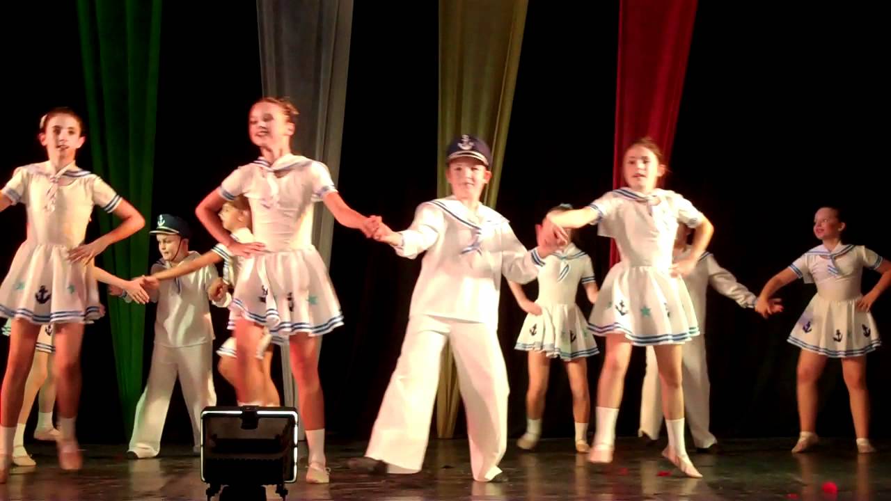 Surprise Arad.  концерт 2011.Средняя группа 