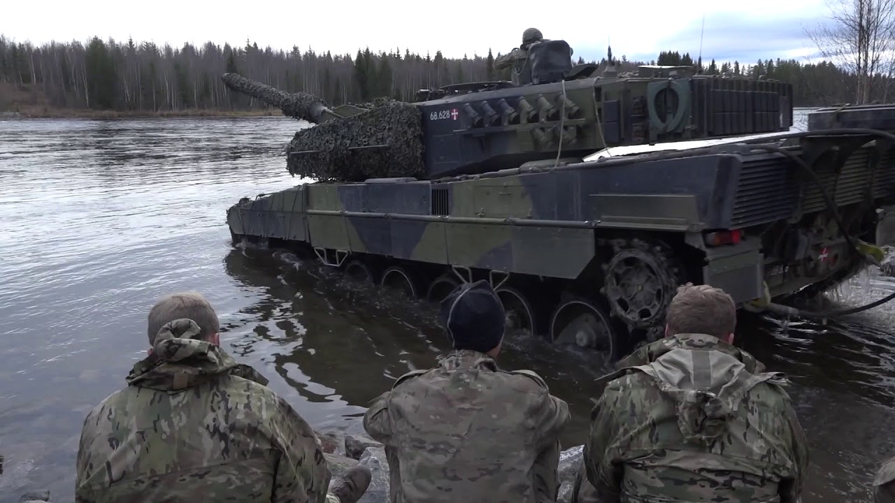 Dyk med kampvogn