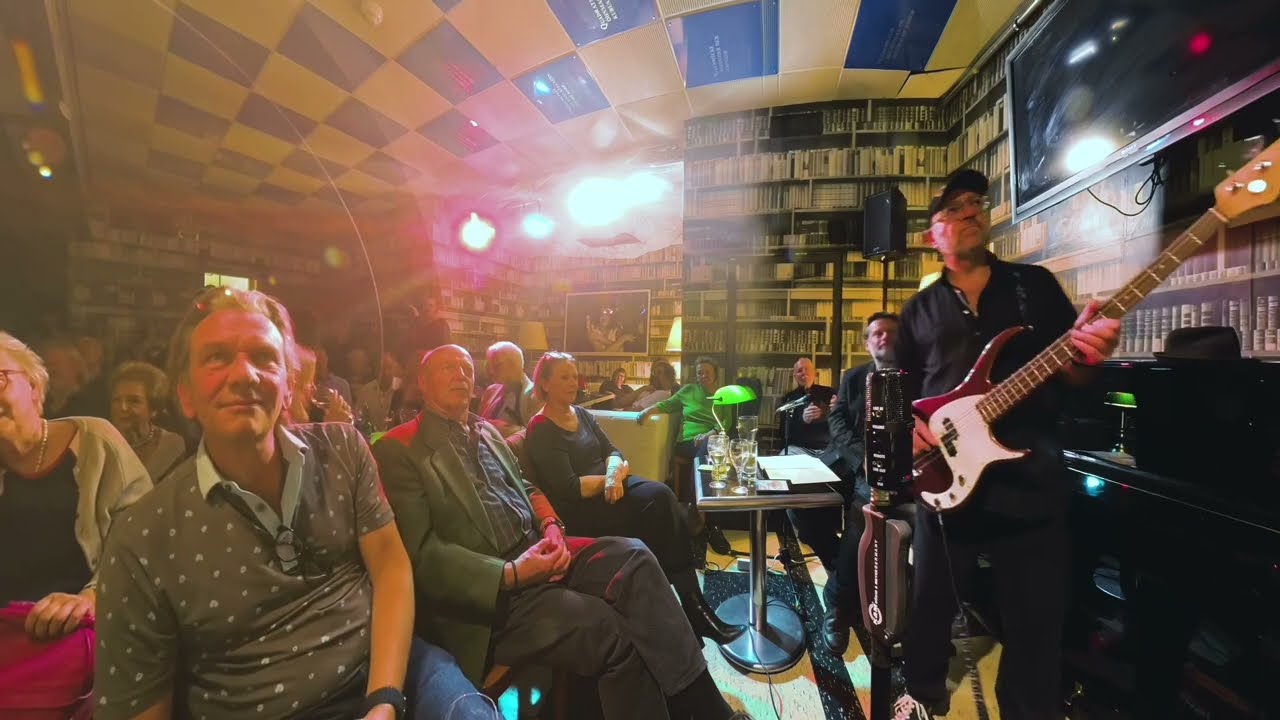 Caf&eacute; Korb 2025 - Blue Raincoat Project - Les Deux Guitares