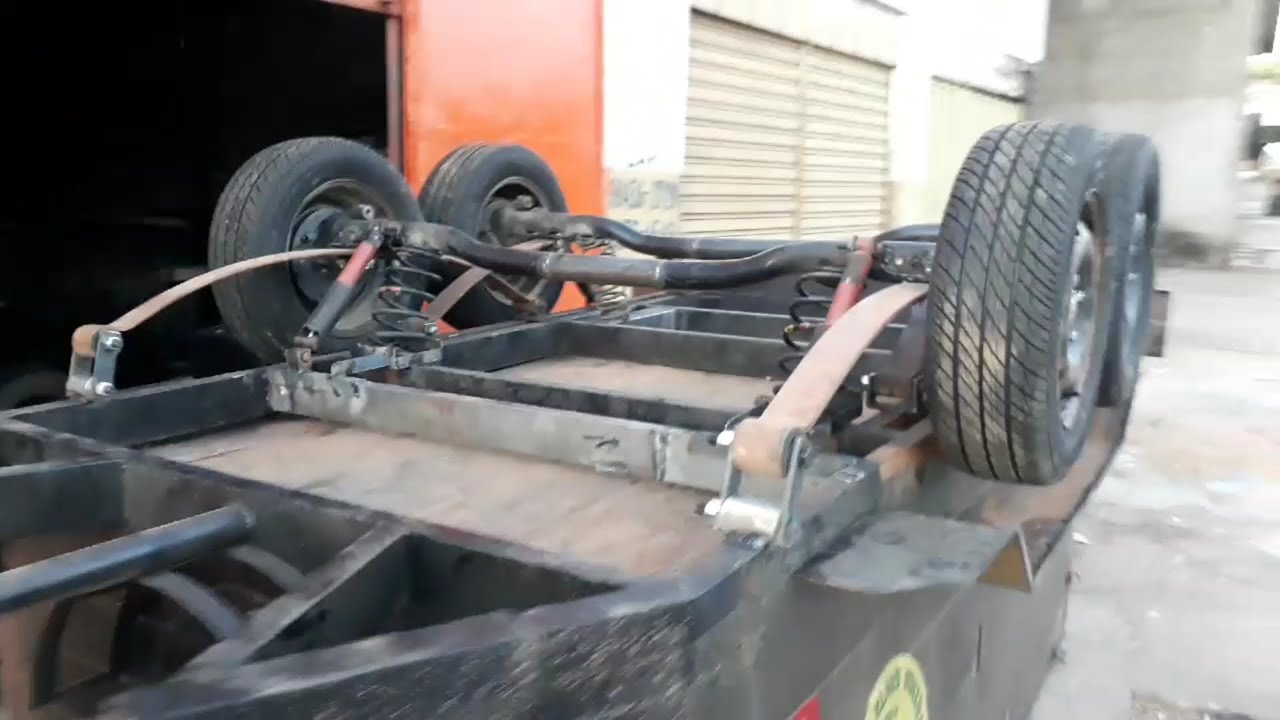Carreta trucada com suspensão de pick-up Strada parte final
