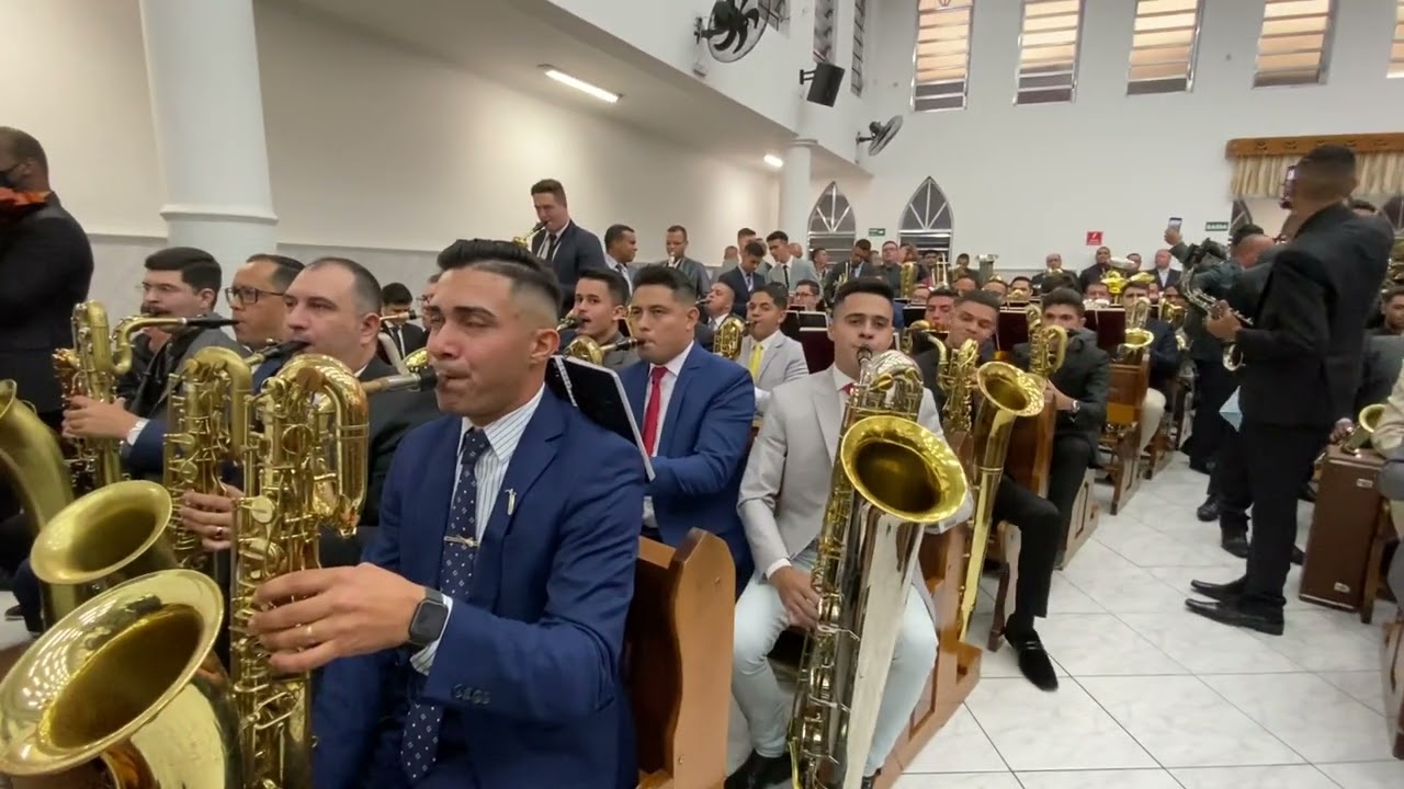 243 É Jesus, o nosso intercessor! Maior encontro, 51 Saxofones Graves 🎷