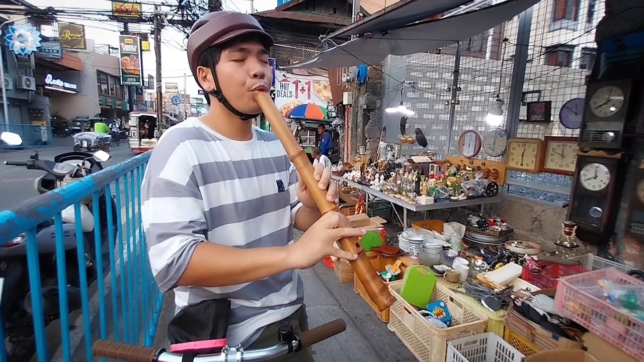 I found a shakuhachi on the street!