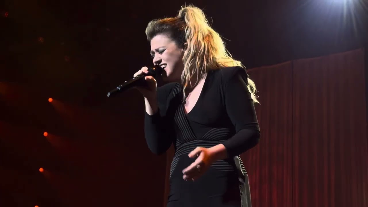 Kelly Clarkson performs Behind These Hazel Eyes at The Chemistry Vegas Residency on 2/10/24.