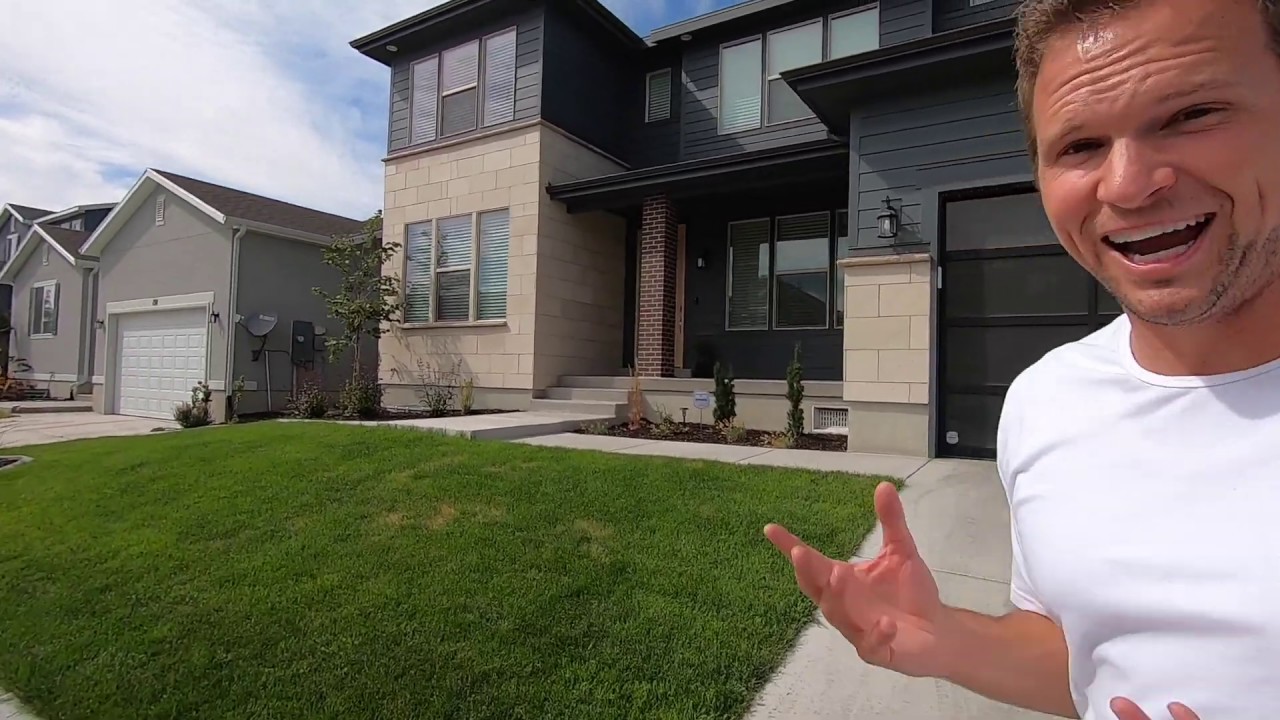BACHELOR PAD HOUSE TOUR | ULTIMATE HOUSE FOR HOSTING!