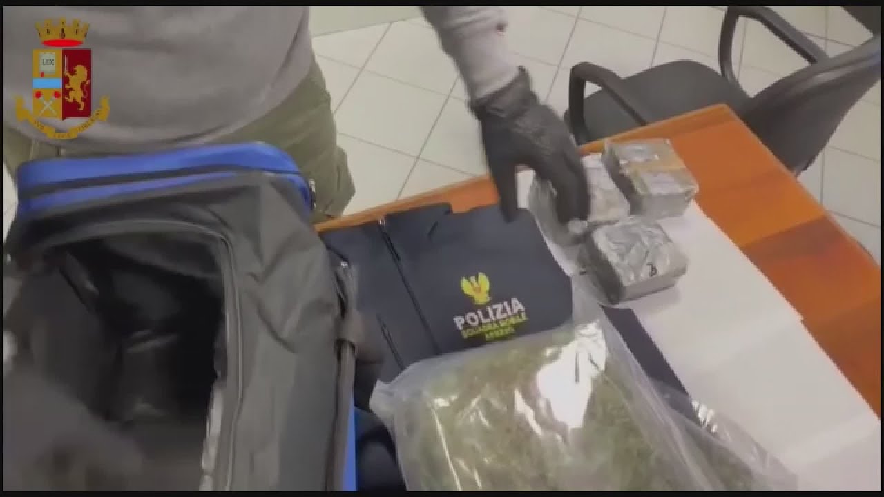 Insospettabile preso con sette chili di droga