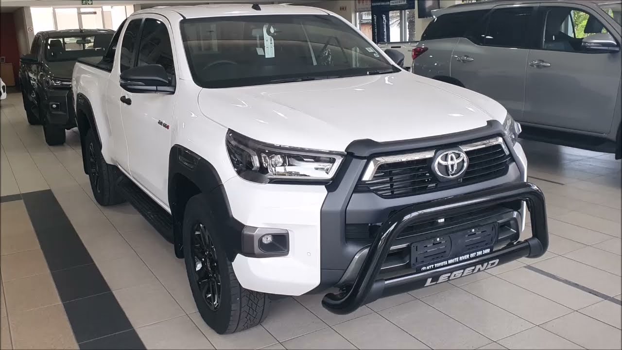 2021 TOYOTA HILUX LEGEND RS 2.8 GD-6 XTRA CAB white