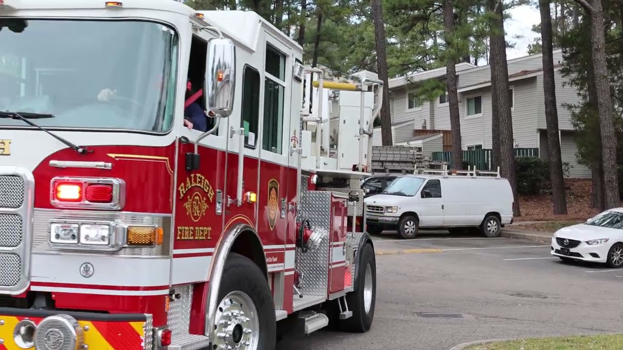 1/17/26 - Raleigh Fire - Ladder 15 - Grinding Stone Drive
