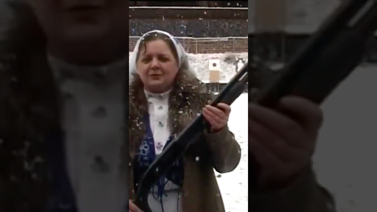 Renata Beger strzela z broni palnej