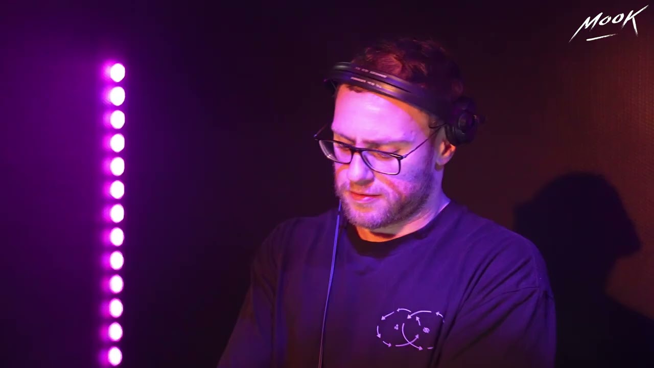 Josh Butler DJ set, L'Entrevue @ Sacré -  Mook