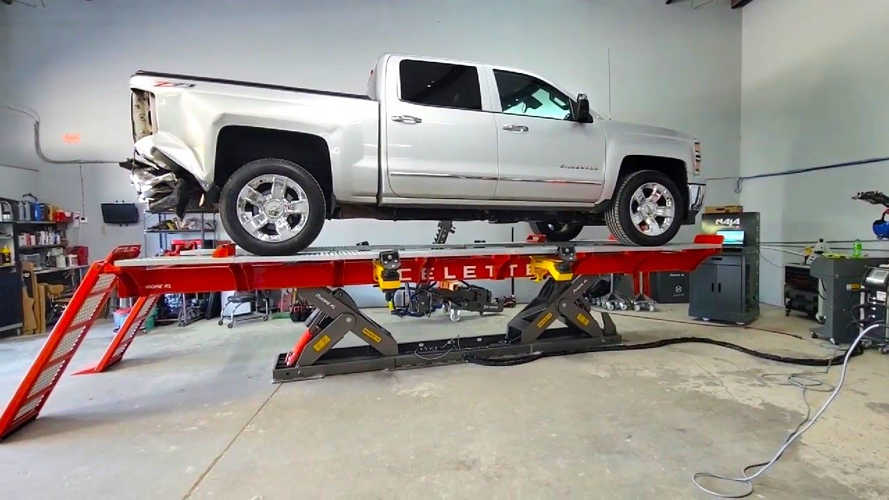 Chevrolet Silverado 1500 на скамье Celette RHONE XL с электронной измерительной системой NAJA 3D