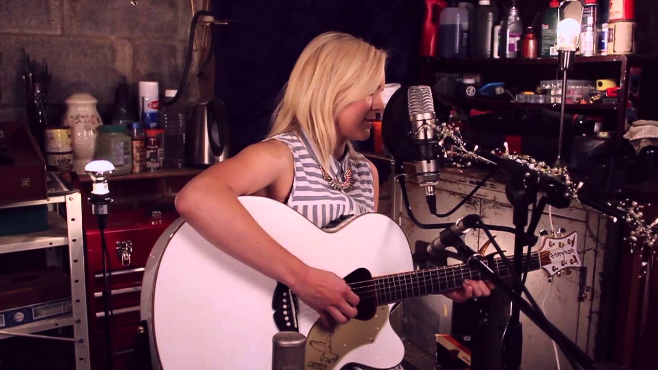Philippa Hanna - In Your Presence // (Paul Whitfield Cover)