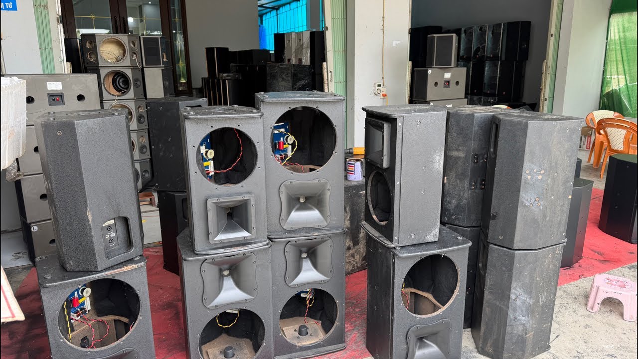 Đầu tháng giảm giá Toàn Bộ loa bãi xịn bên cửa hàng….! Nhanh tay các bác ơi..!