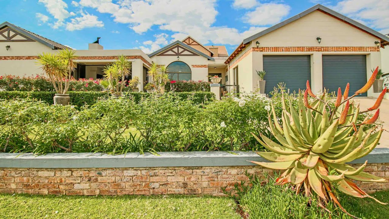 Single Level Delight For Sale in Rietvlei Ridge Country Estate