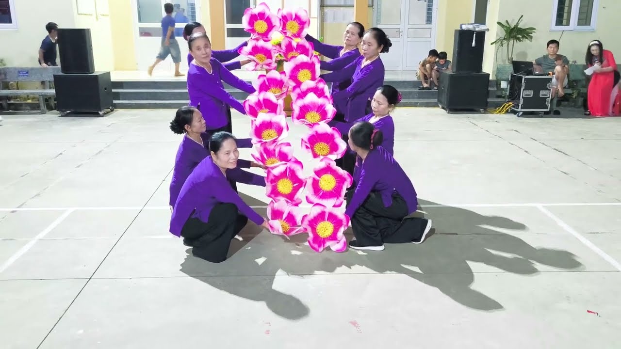 Múa ĐỒNG HÀNH CÙNG NÔNG THÔN MỚI  ll CLB dưỡng sinh thôn Nga Nha