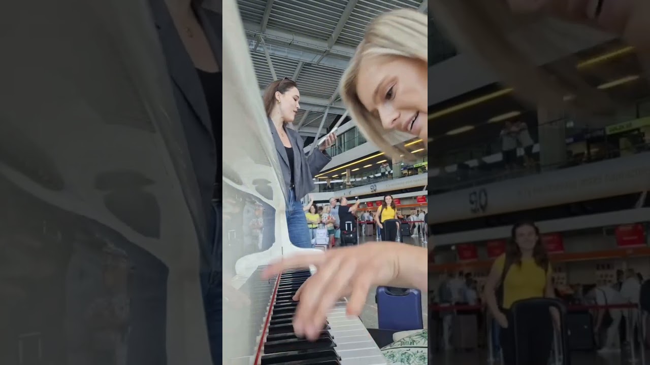 Airport flashmob Warszawa Okęcie