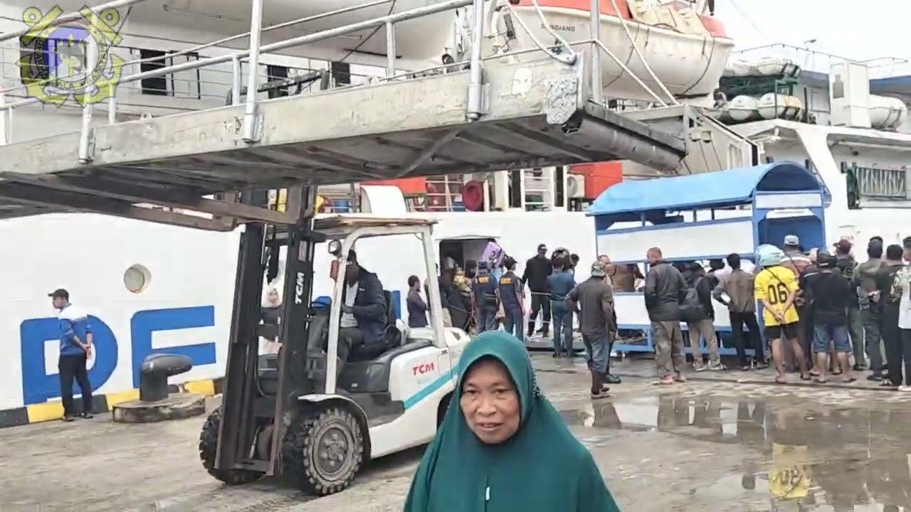 Embarkasi Debarkasi KM.SANGIANG_Pelabuhan Fakfak_31 Desember 2025....