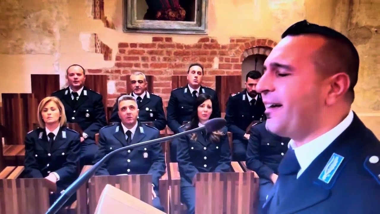 Hallelujah Polizia Penitenziaria canta,,,